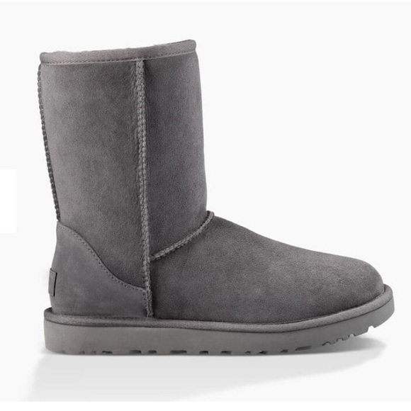 UGG Shoes - classic grey ugg boots (size 9)